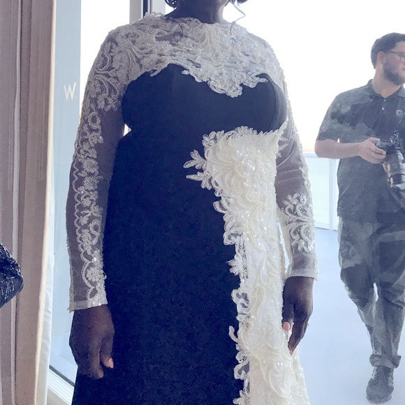 Elegant/Formal Black & White Dress with Pearls - Picture 2 of 2